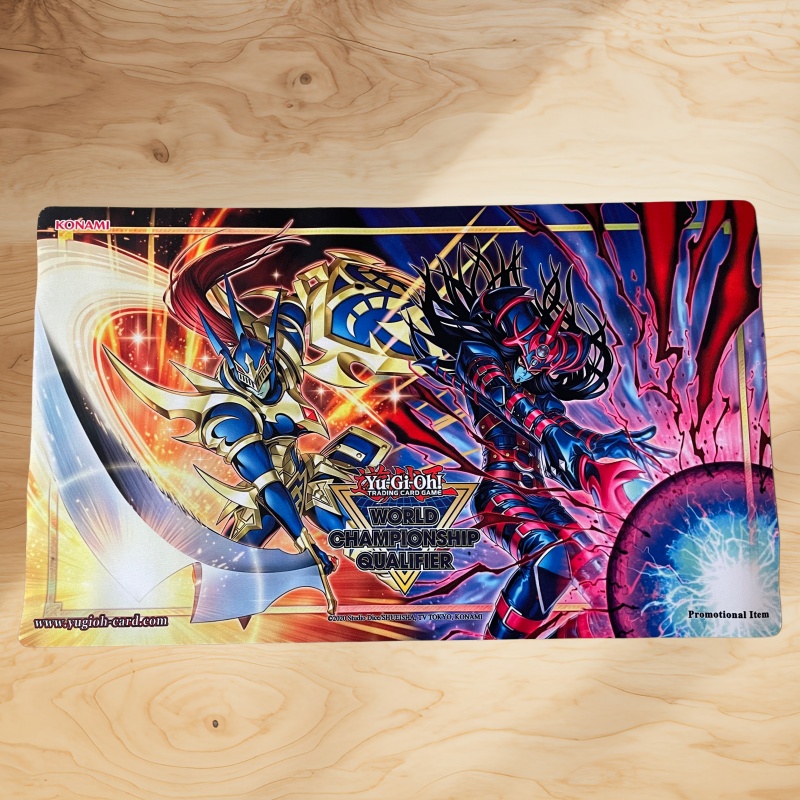 Board Game China - 600 × 350 ミリメートル黒光沢ソルジャートレーディングカードプレイマットブラックカオス究極の魔法の剣士ラバーボードゲームカードマットおもちゃ