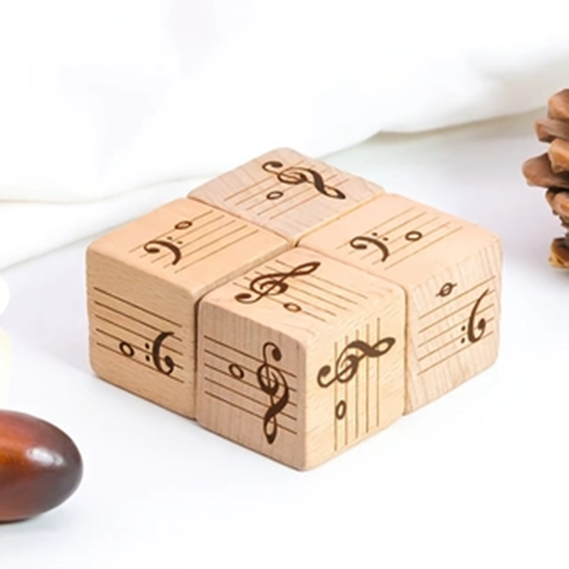 4個入り木製音符ダイスセット、高音2個、低音2個、レーザー彫 - Dice Tower Wooden のレビューと価格